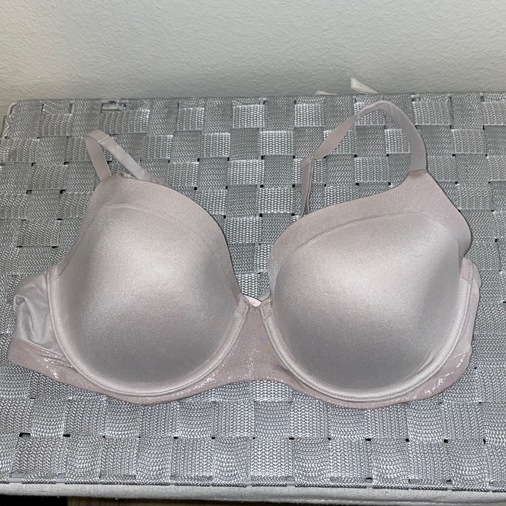 Victoria’s Secret Body by Victoria bra